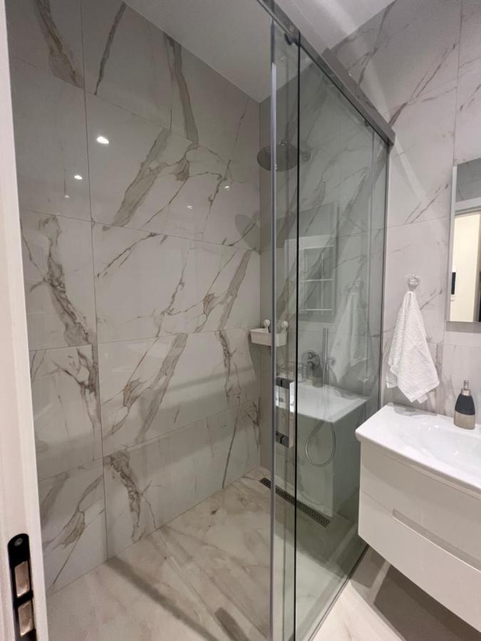 Cane Apartment Emerald Тирана Екстер'єр фото